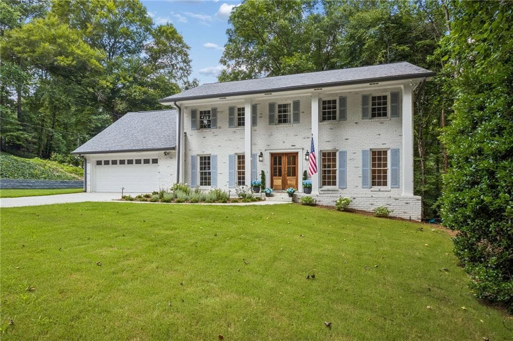 5 bedroom, 5 bathroom, 2,914 sq ft single family residence for sale at 2034 Starfire Drive, Atlanta, GA 30345 — photo 3