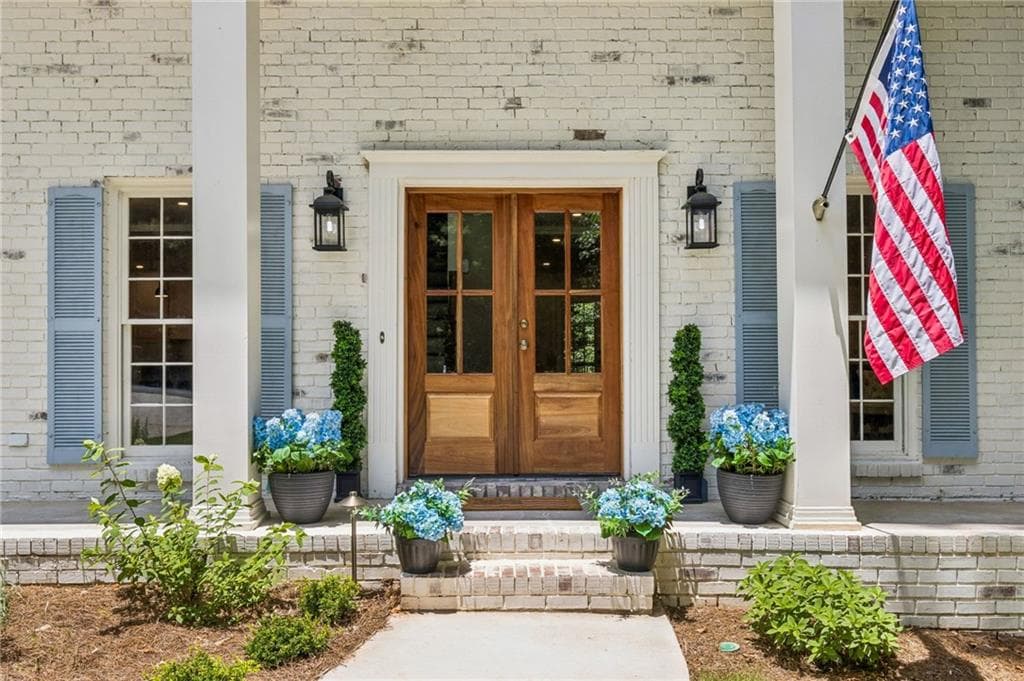 5 bedroom, 5 bathroom, 2,914 sq ft single family residence for sale at 2034 Starfire Drive, Atlanta, GA 30345 — photo 4