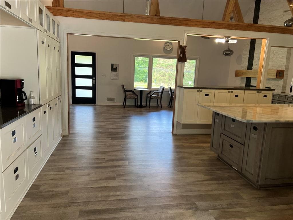 4 bedroom, 3 bathroom, 4,101 sq ft single family residence for sale at 4993 west price rd, Suwanee, GA 30024 — photo 2