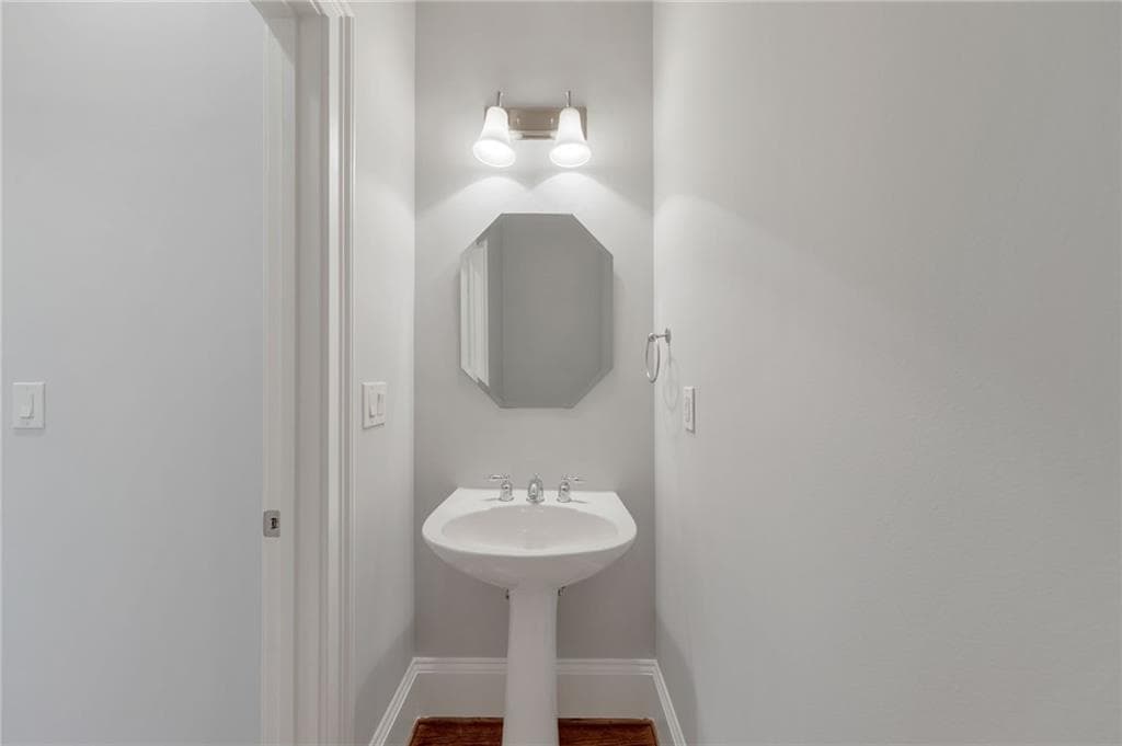 4 bedroom, 4 bathroom, 2,741 sq ft townhouse for sale at 2765 Durham Drive, Atlanta, GA 30319 — photo 7