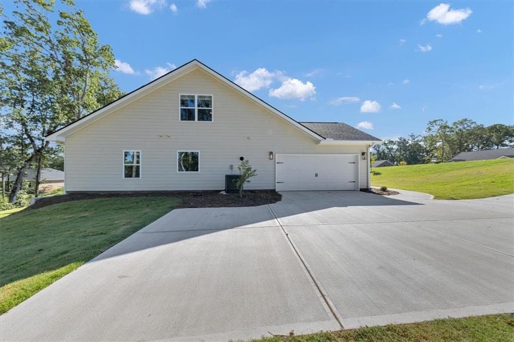 5 bedroom, 4 bathroom, 3,040 sq ft single family residence for sale at 3390 Trevi Trail, Douglasville, GA 30135 — photo 3