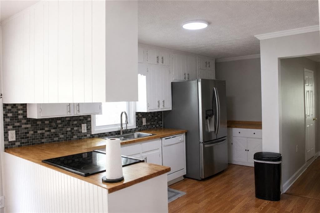 4 bedroom, 2 bathroom, 1,233 sq ft single family residence under contract at 4132 Long Drive, Braselton, GA 30517 — photo 5