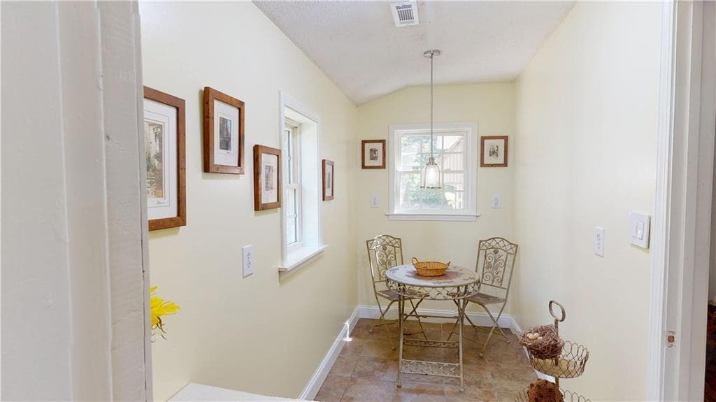 3 bedroom, 4 bathroom, 3,298 sq ft single family residence for sale at 4031 Gainesville Highway, Alto, GA 30510 — photo 8