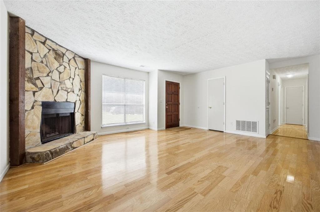 3 bedroom, 2 bathroom, 1,322 sq ft single family residence sold at 7029 Hania Drive, Fairburn, GA 30213