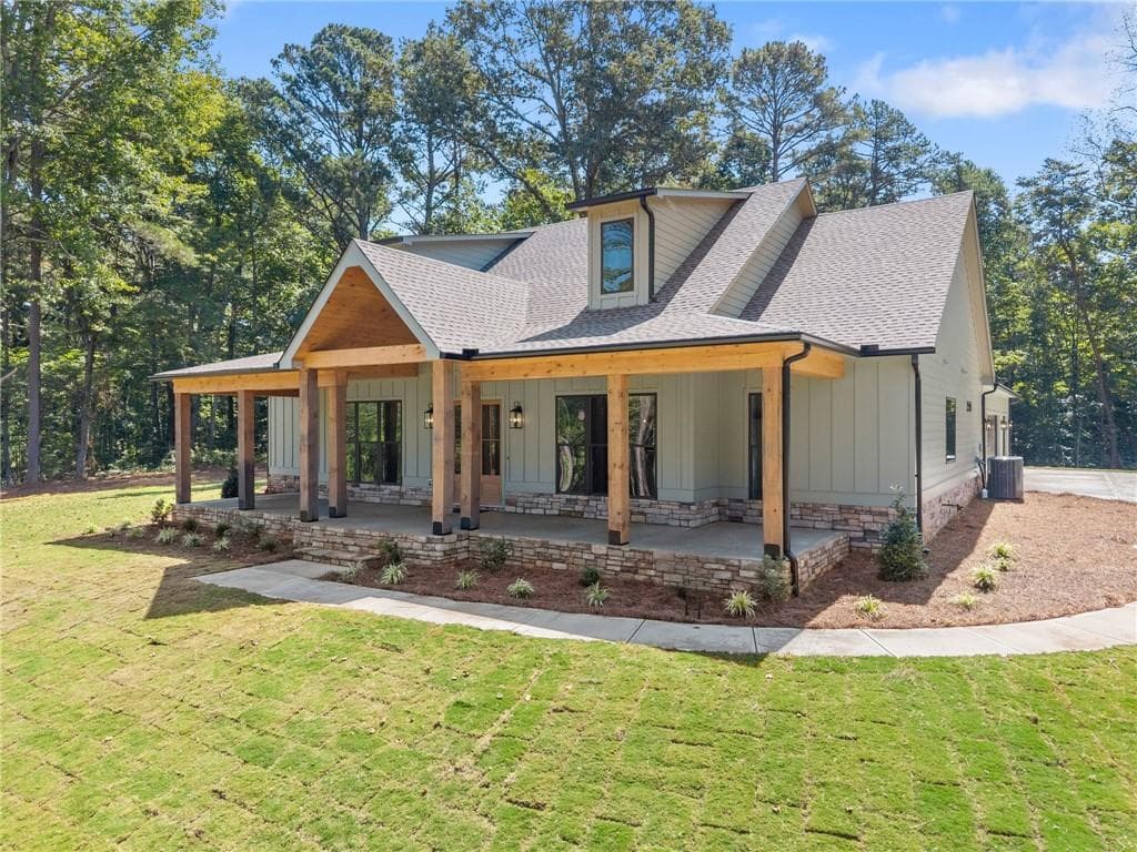 3 bedroom, 3 bathroom, 2,586 sq ft single family residence under contract at 75 Lowe Lane, Talking Rock, GA 30175 — photo 2