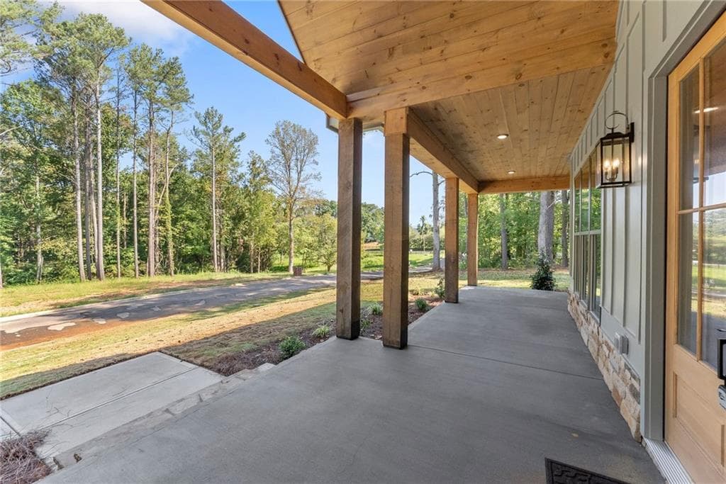 3 bedroom, 3 bathroom, 2,586 sq ft single family residence under contract at 75 Lowe Lane, Talking Rock, GA 30175 — photo 3
