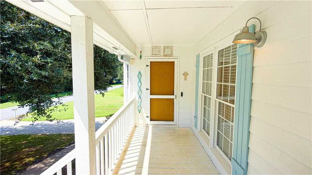 3 bedroom, 2 bathroom, 1,802 sq ft single family residence for sale at 149 Maplelake Drive, Acworth, GA 30101 — photo 5