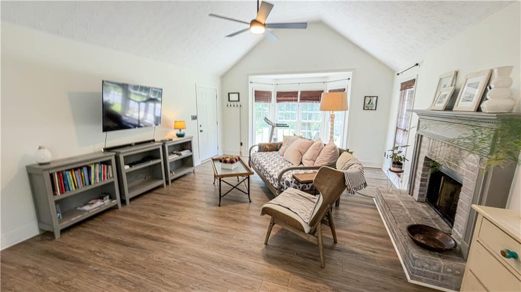 3 bedroom, 2 bathroom, 1,802 sq ft single family residence for sale at 149 Maplelake Drive, Acworth, GA 30101 — photo 7