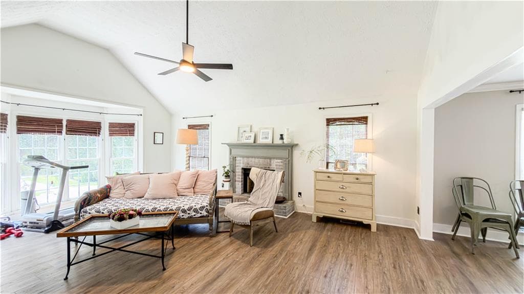 3 bedroom, 2 bathroom, 1,802 sq ft single family residence for sale at 149 Maplelake Drive, Acworth, GA 30101 — photo 8