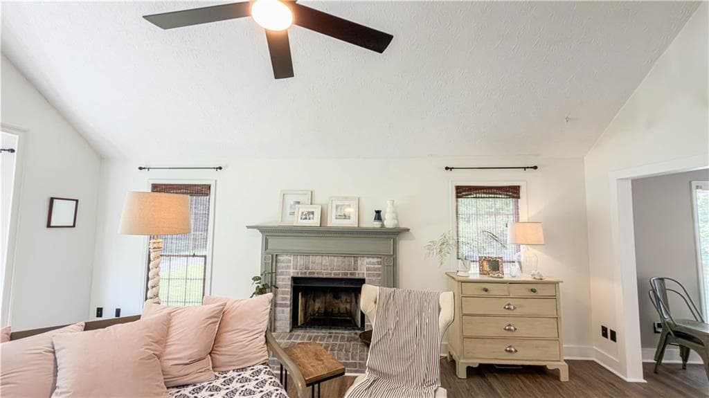 3 bedroom, 2 bathroom, 1,802 sq ft single family residence for sale at 149 Maplelake Drive, Acworth, GA 30101 — photo 9