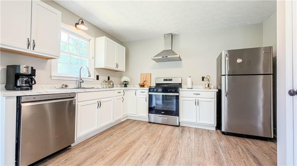 3 bedroom, 2 bathroom, 1,802 sq ft single family residence for sale at 149 Maplelake Drive, Acworth, GA 30101 — photo 10