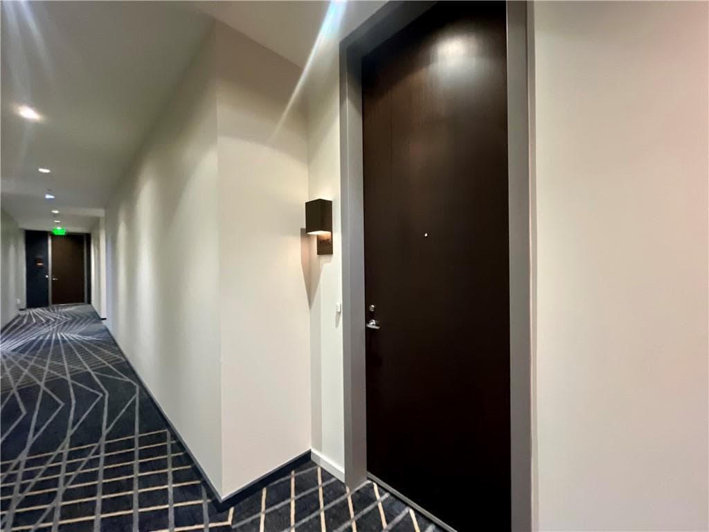 1 bedroom, 1 bathroom, 868 sq ft condominium for sale at 45 Ivan Allen Jr Boulevard 2105, Atlanta, GA 30308 — photo 10