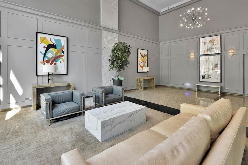 1 bedroom, 1 bathroom, 786 sq ft condominium for rent at 620 Peachtree street 1709, Atlanta, GA 30308 for $1,750 a month — photo 2