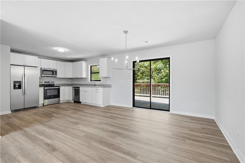 3 bedroom, 2 bathroom, 2,024 sq ft single family residence for sale at 13 Bramblewood Place, Cartersville, GA 30120 — photo 7