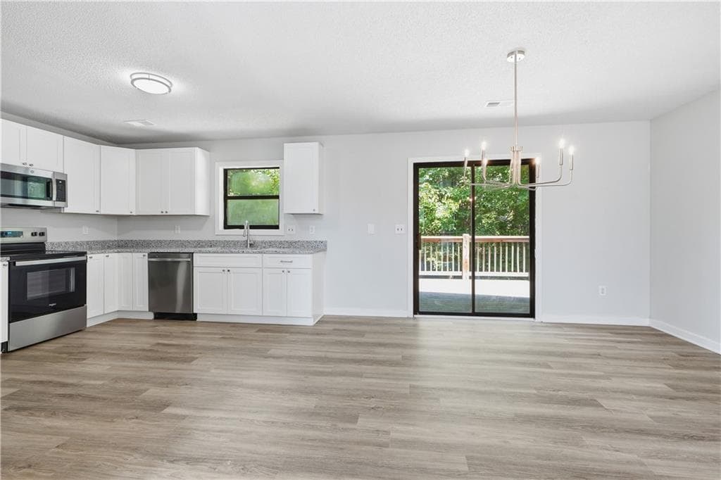 3 bedroom, 2 bathroom, 2,024 sq ft single family residence for sale at 13 Bramblewood Place, Cartersville, GA 30120 — photo 8
