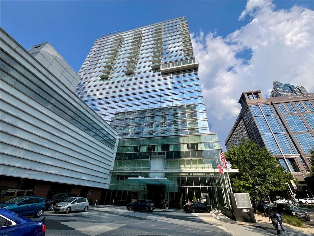 1 bedroom, 1 bathroom, 868 sq ft condominium for sale at 45 Ivan Allen Jr Boulevard 2105, Atlanta, GA 30308 — photo 5