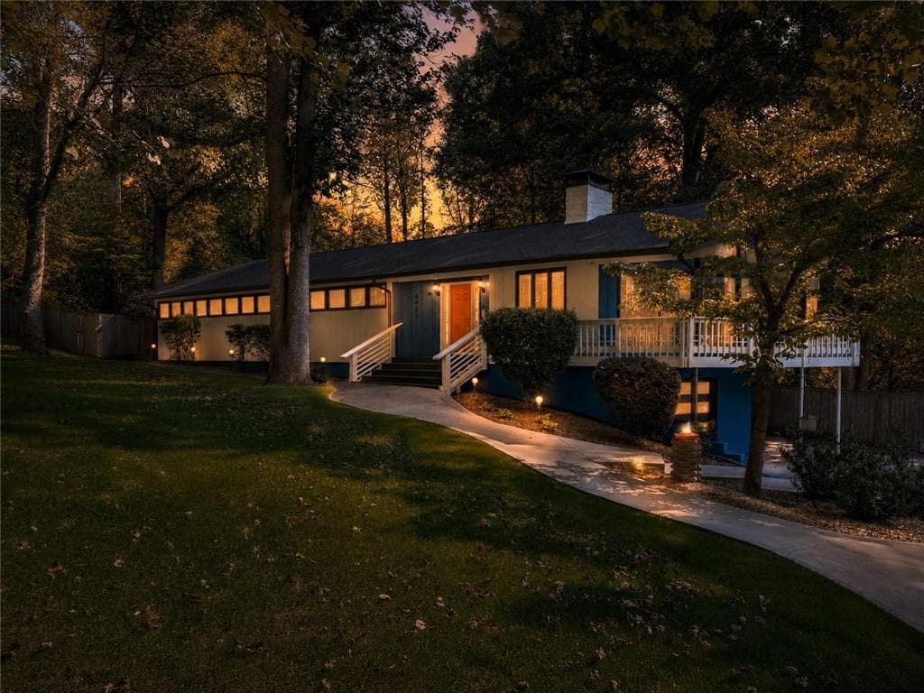 5 bedroom, 3 bathroom, 3,360 sq ft single family residence under contract at 4861 Millen Drive, Mableton, GA 30126 — photo 2