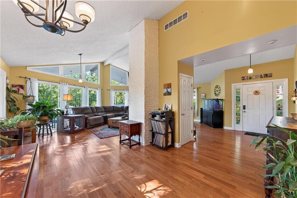 5 bedroom, 3 bathroom, 3,360 sq ft single family residence under contract at 4861 Millen Drive, Mableton, GA 30126 — photo 9