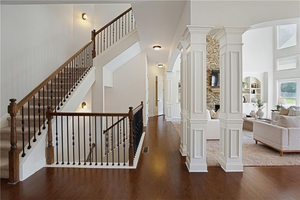 5 bedroom, 4 bathroom, 5,360 sq ft single family residence for sale at 11001 Estates Circle, Alpharetta, GA 30022 — photo 10