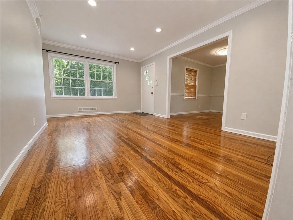 3 bedroom, 2 bathroom, 1,040 sq ft single family residence for sale at 1010 Scott Circle, Decatur, GA 30033 — photo 7