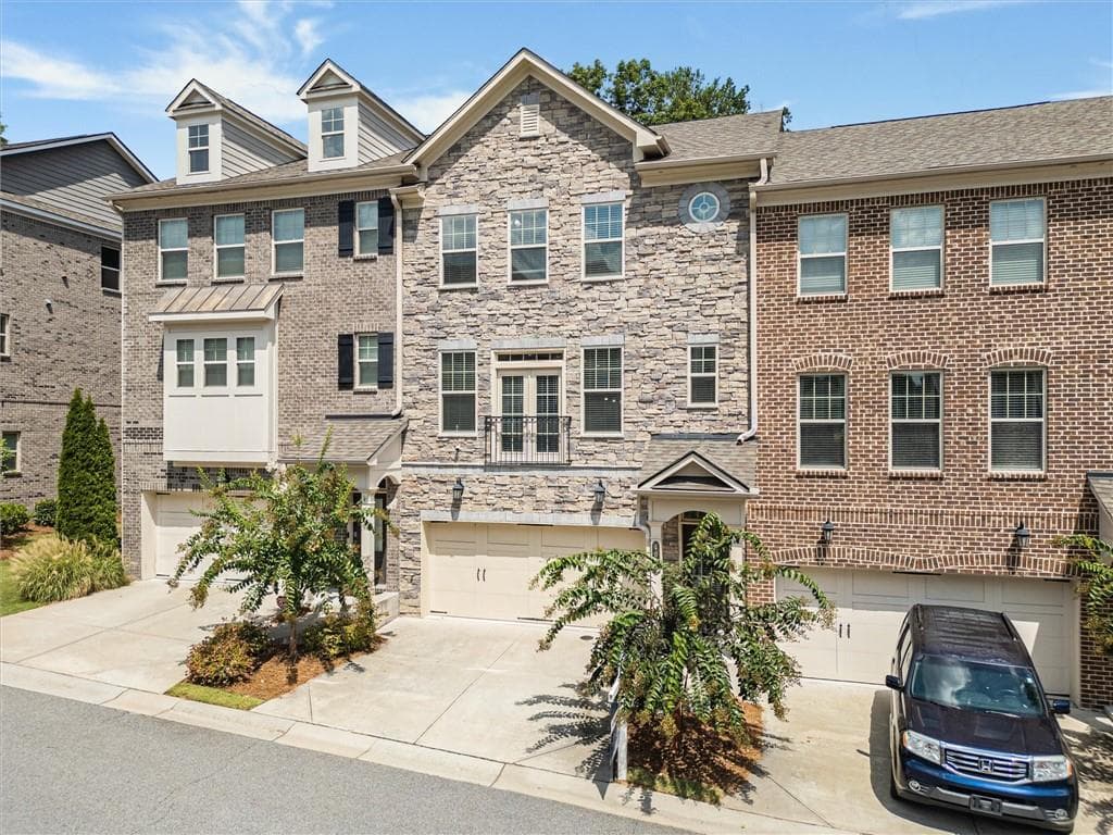 4 bedroom, 4 bathroom, 2,584 sq ft townhouse for sale at 4078 Townsend Lane, Atlanta, GA 30346 — photo 6