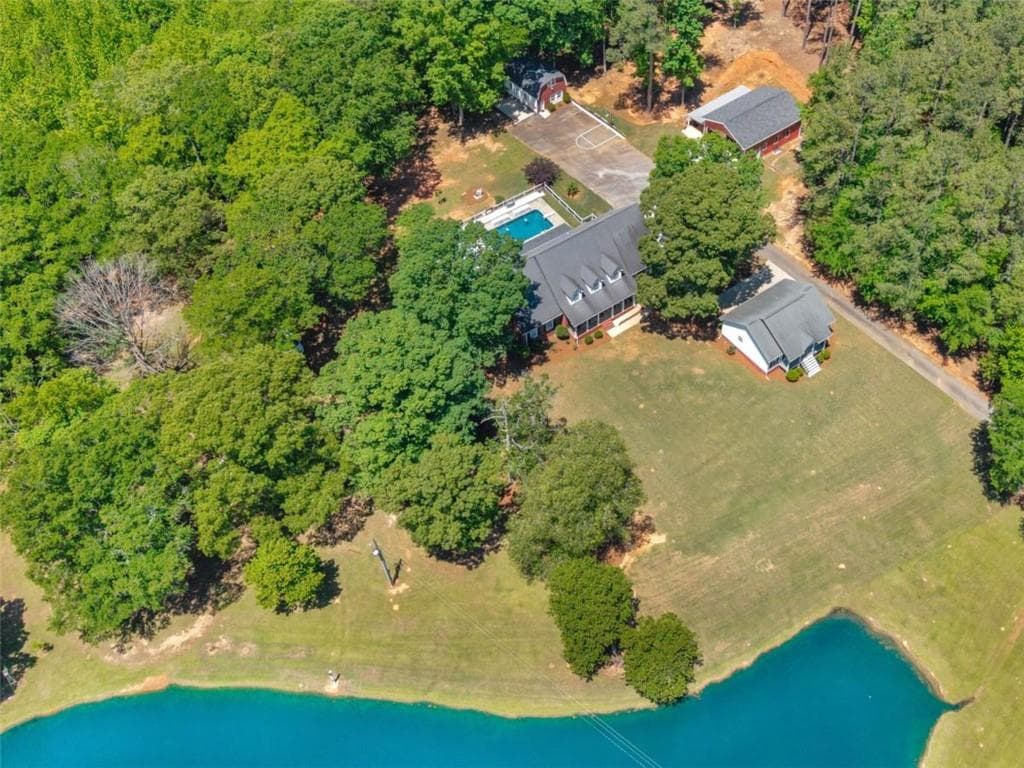 8 bedroom, 6 bathroom, 4,895 sq ft single family residence for sale at 445 Patterson Road, Griffin, GA 30223 — photo 2