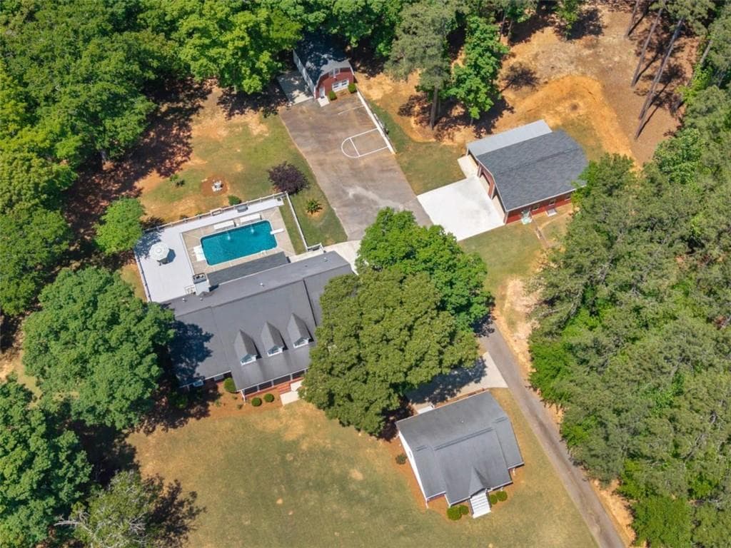 8 bedroom, 6 bathroom, 4,895 sq ft single family residence for sale at 445 Patterson Road, Griffin, GA 30223 — photo 4