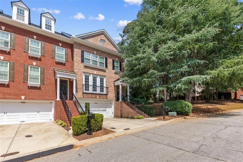 4 bedroom, 4 bathroom, 2,256 sq ft townhouse for sale at 5100 Waters Edge Trail, Roswell, GA 30075