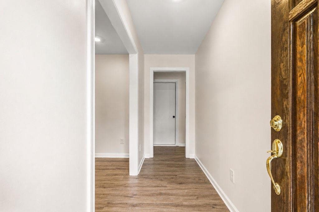 4 bedroom, 2 bathroom, 2,349 sq ft single family residence for sale at 231 Suburban Drive, Kennesaw, GA 30144 — photo 3