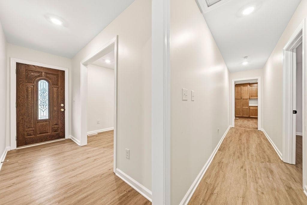 4 bedroom, 2 bathroom, 2,349 sq ft single family residence for sale at 231 Suburban Drive, Kennesaw, GA 30144 — photo 4
