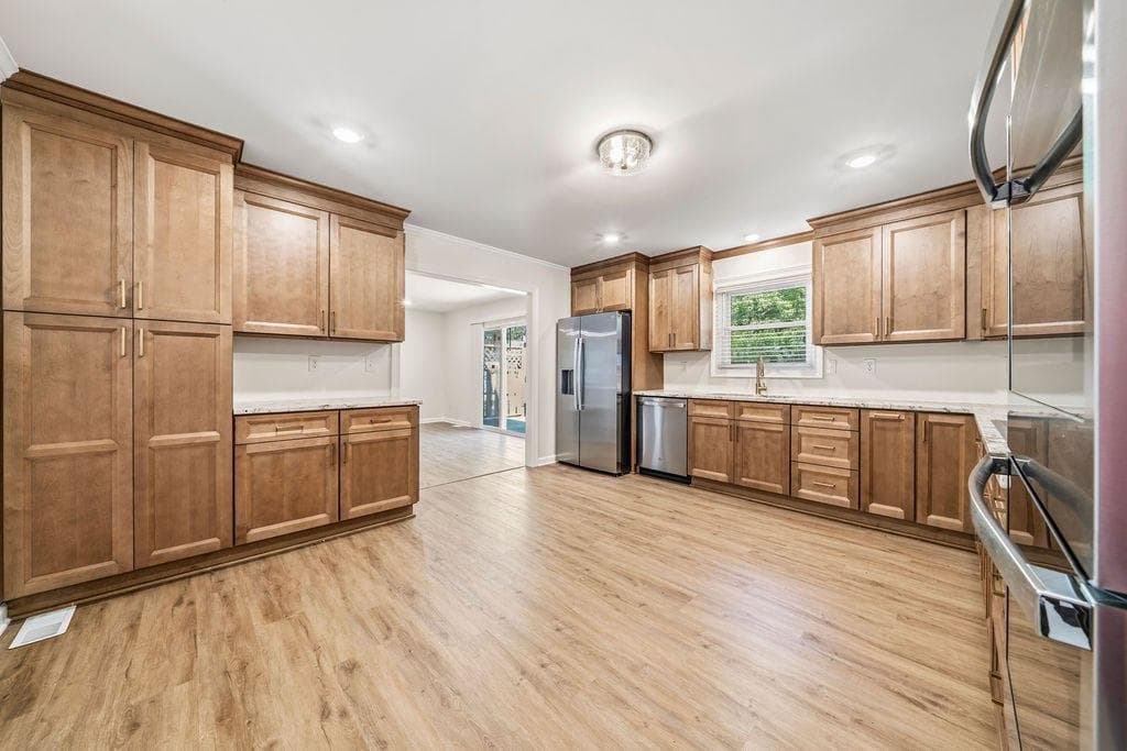 4 bedroom, 2 bathroom, 2,349 sq ft single family residence for sale at 231 Suburban Drive, Kennesaw, GA 30144 — photo 5