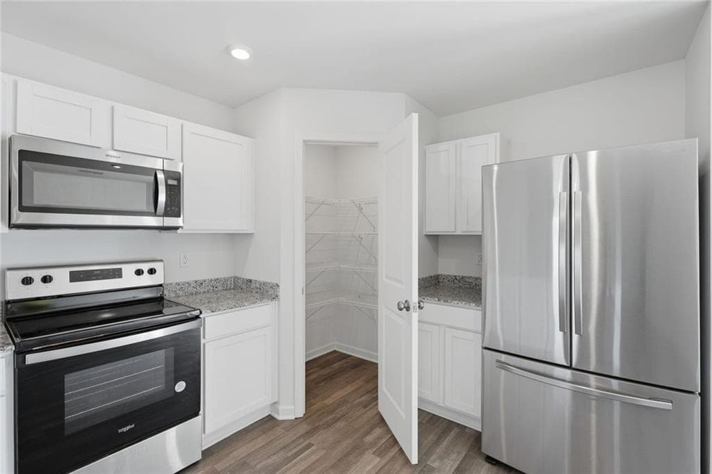 4 bedroom, 3 bathroom, 1,774 sq ft single family residence for rent at 133 Oxford Lane, Kingston, GA 30145 for $2,400 a month — photo 8