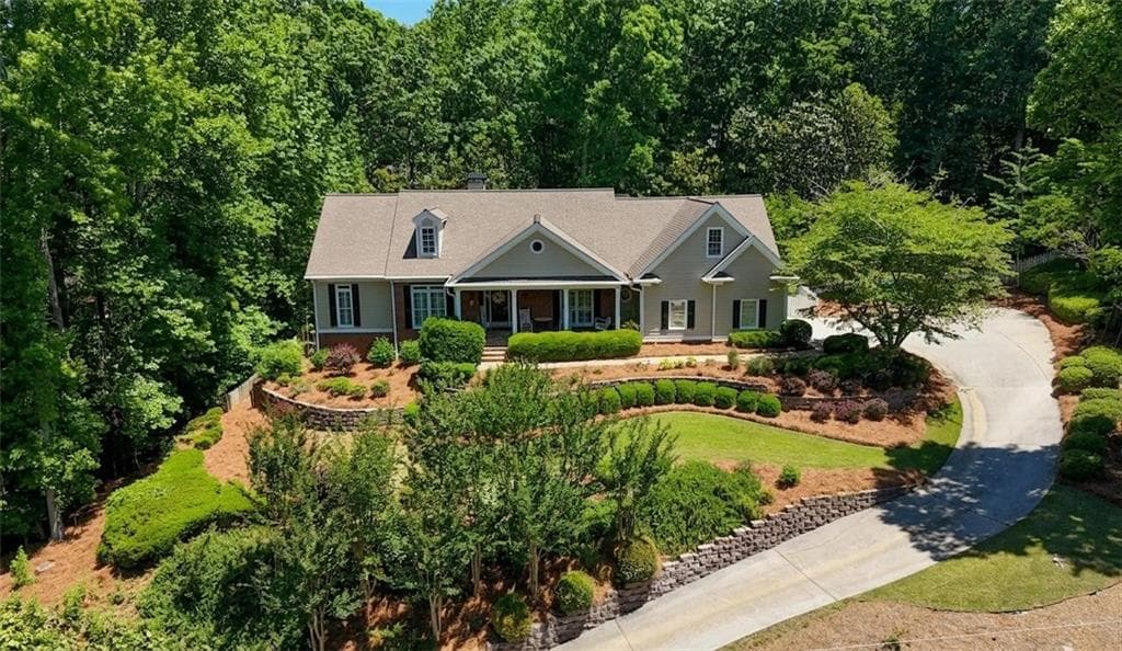 5 bedroom, 5 bathroom, 4,019 sq ft single family residence for sale at 2372 Habersham Drive, Marietta, GA 30064 — photo 2