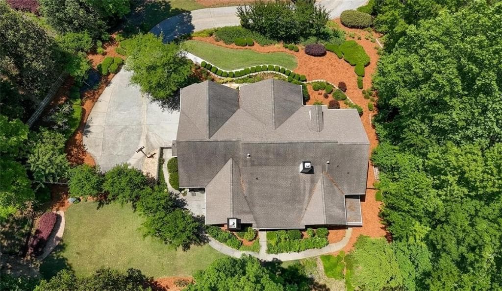 5 bedroom, 5 bathroom, 4,019 sq ft single family residence for sale at 2372 Habersham Drive, Marietta, GA 30064 — photo 4