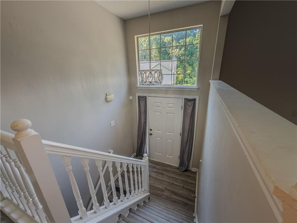 3 bedroom, 2 bathroom, 1,680 sq ft single family residence for sale at 6196 Idlewood Circle, Lithonia, GA 30038 — photo 2