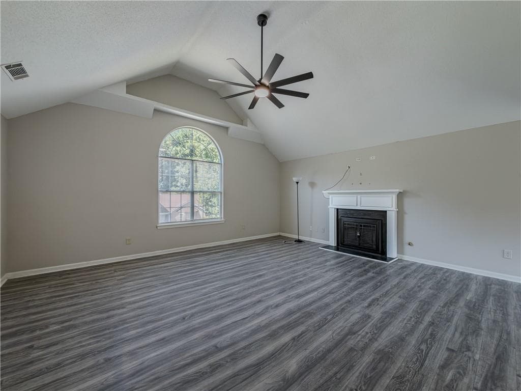 3 bedroom, 2 bathroom, 1,680 sq ft single family residence for sale at 6196 Idlewood Circle, Lithonia, GA 30038 — photo 3