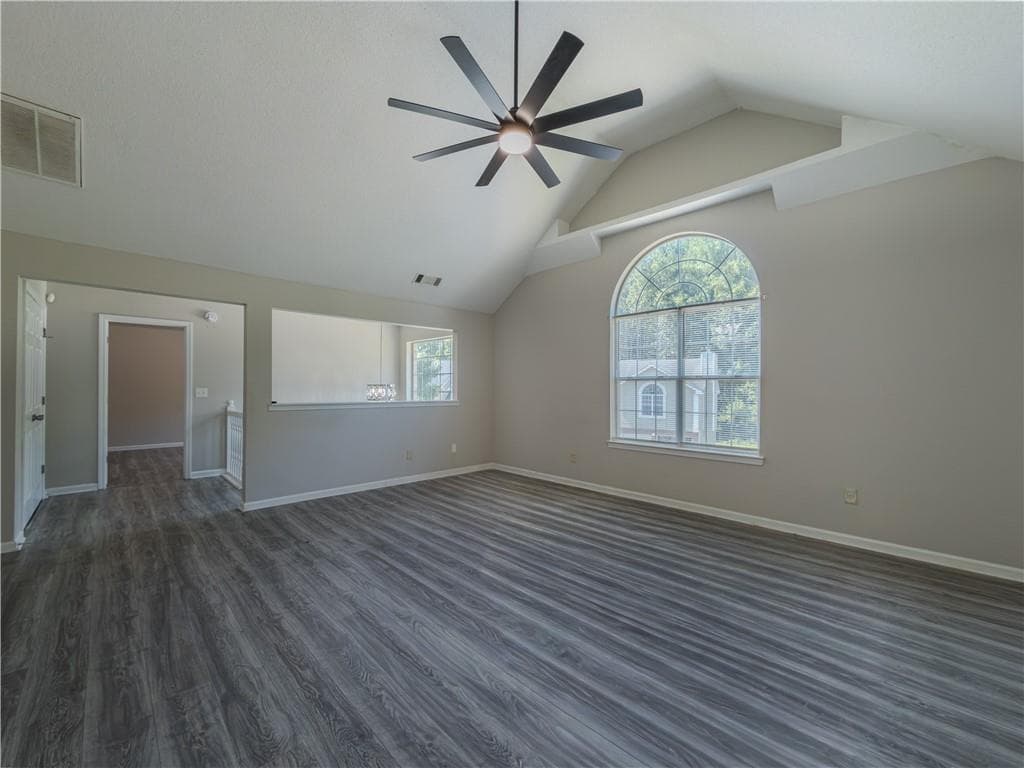 3 bedroom, 2 bathroom, 1,680 sq ft single family residence for sale at 6196 Idlewood Circle, Lithonia, GA 30038 — photo 5