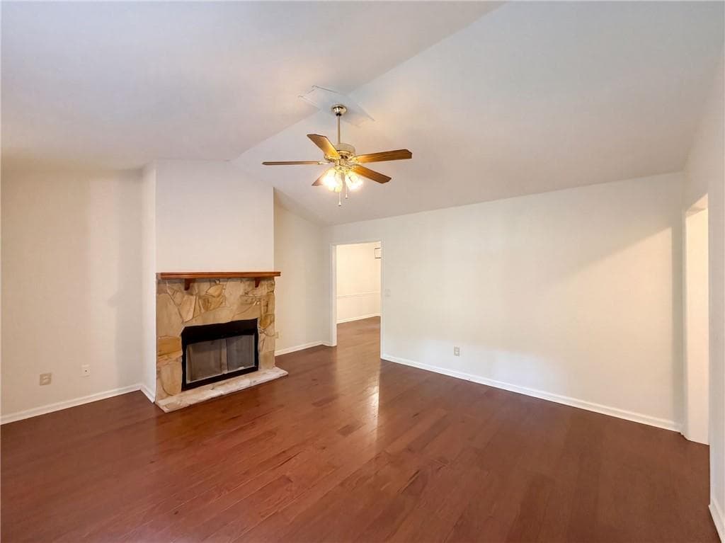 3 bedroom, 2 bathroom, 1,422 sq ft single family residence for sale at 103 Saddlebrook Court, LaGrange, GA 30240 — photo 3