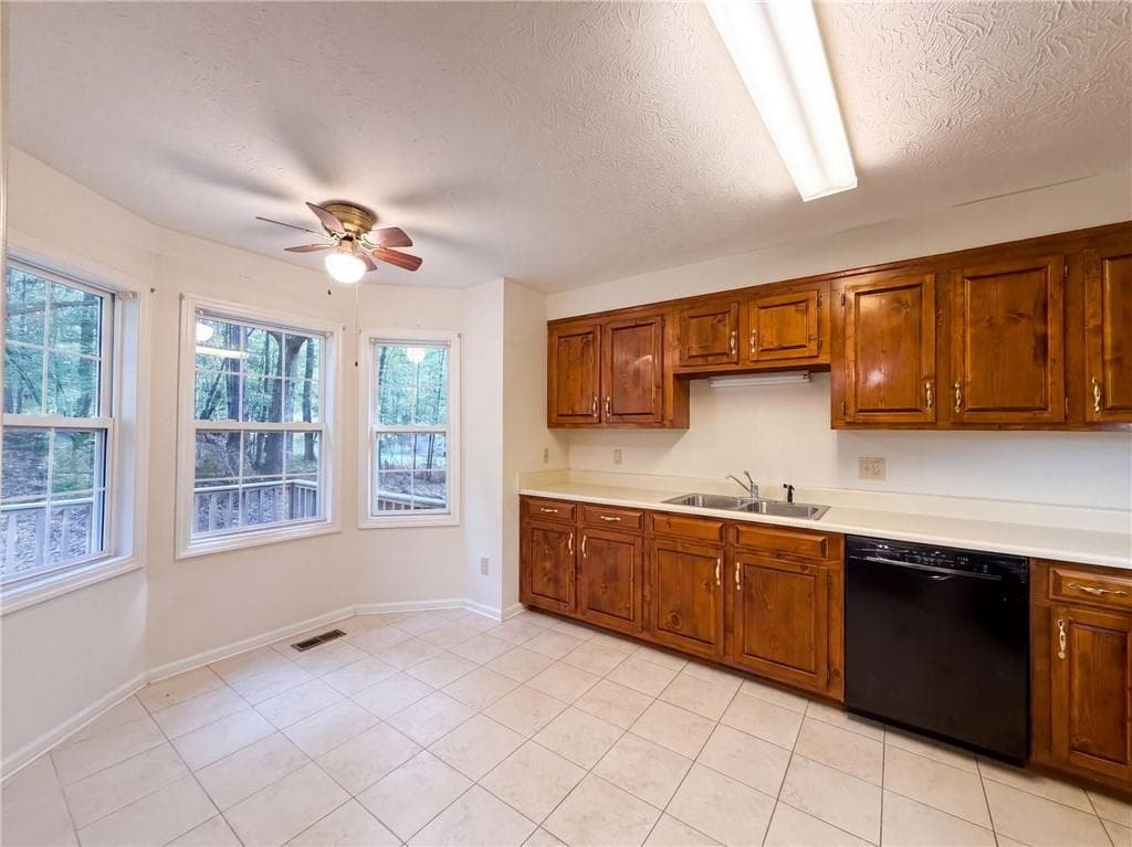 3 bedroom, 2 bathroom, 1,422 sq ft single family residence for sale at 103 Saddlebrook Court, LaGrange, GA 30240 — photo 8