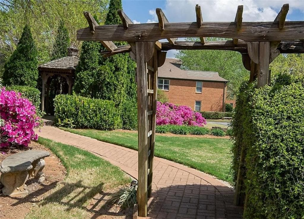 3 bedroom, 2 bathroom, 1,490 sq ft condominium for rent at 1907 BARROW Way, Duluth, GA 30096 for $2,100 a month — photo 3