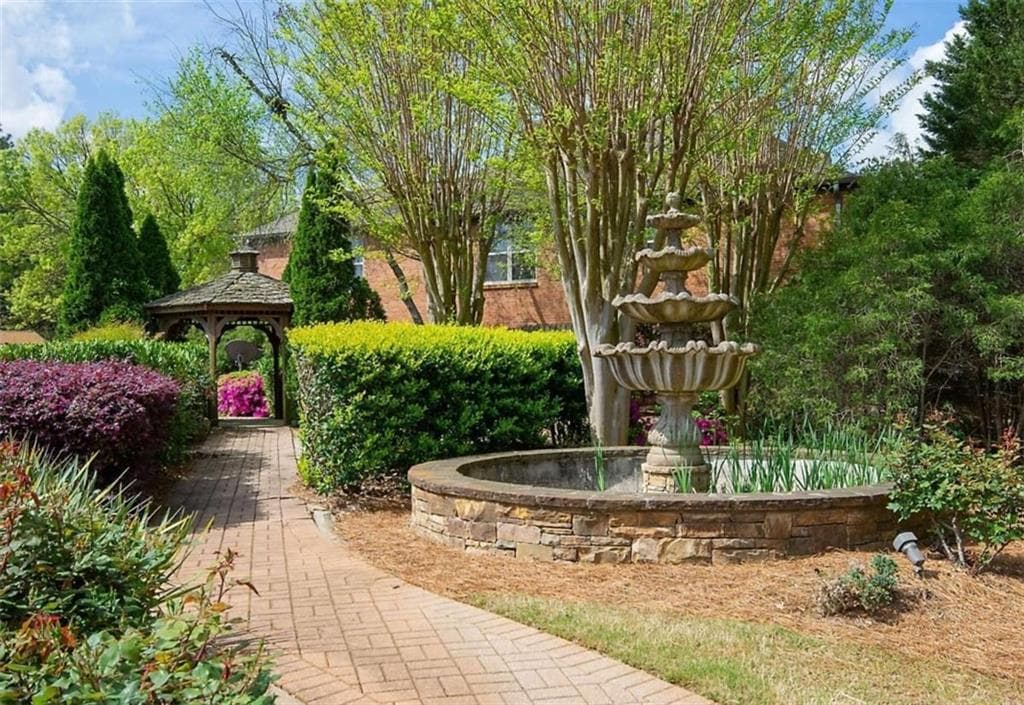 3 bedroom, 2 bathroom, 1,490 sq ft condominium for rent at 1907 BARROW Way, Duluth, GA 30096 for $2,100 a month — photo 4