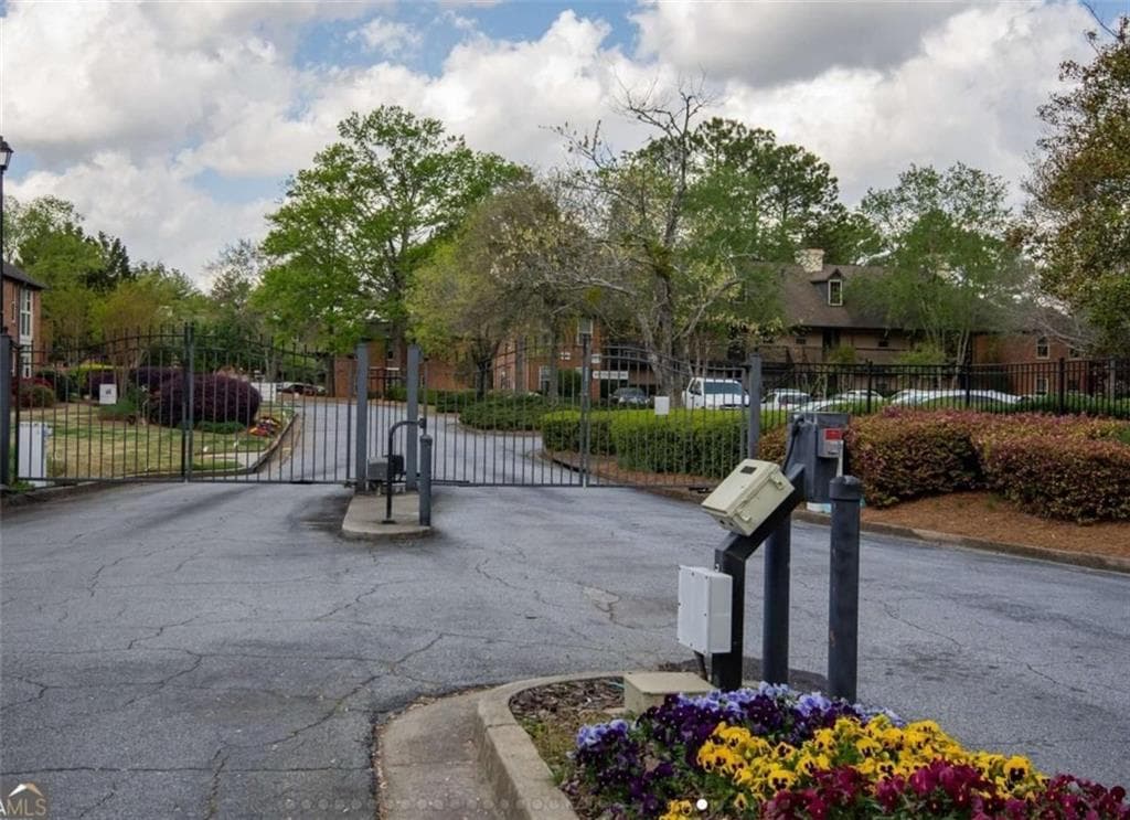 3 bedroom, 2 bathroom, 1,490 sq ft condominium for rent at 1907 BARROW Way, Duluth, GA 30096 for $2,100 a month — photo 5