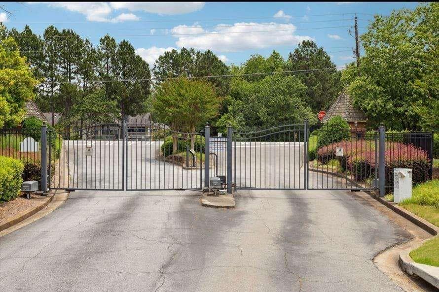 3 bedroom, 2 bathroom, 1,490 sq ft condominium for rent at 1907 BARROW Way, Duluth, GA 30096 for $2,100 a month — photo 7