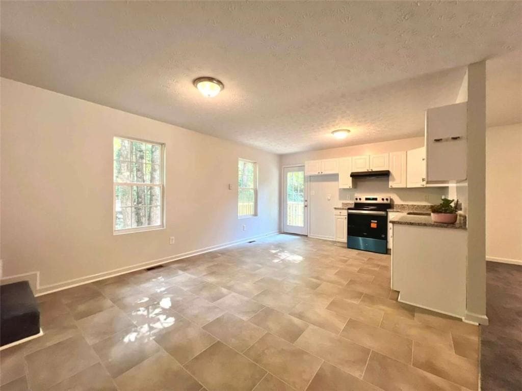 4 bedroom, 2 bathroom, 1,510 sq ft single family residence for sale at 8062 Malone St., Douglasville, GA 30134 — photo 9