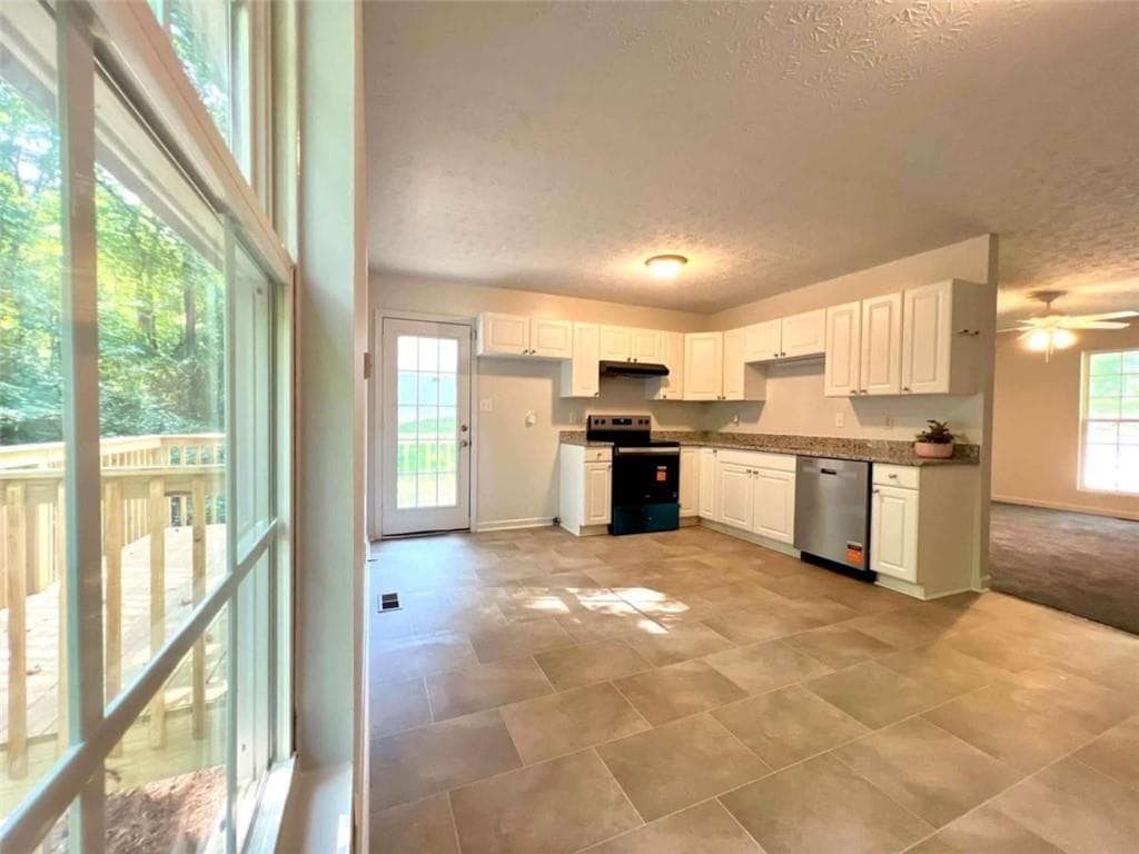 4 bedroom, 2 bathroom, 1,510 sq ft single family residence for sale at 8062 Malone St., Douglasville, GA 30134 — photo 10