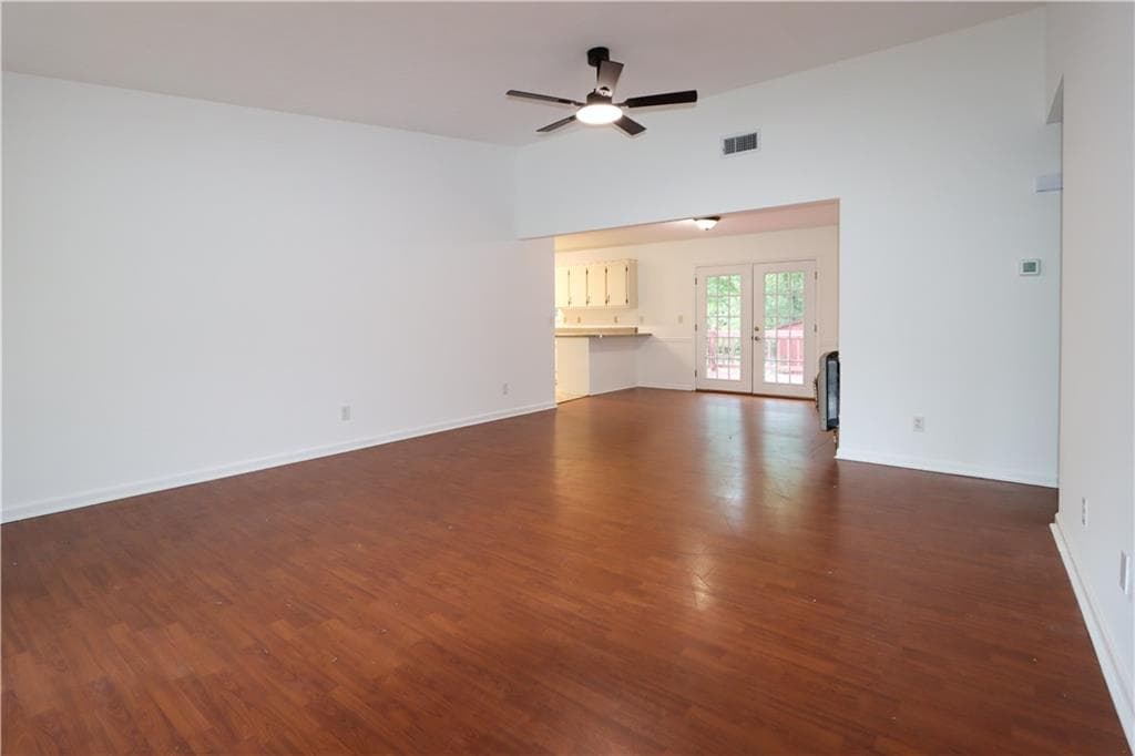 2 bedroom, 2 bathroom, 1,248 sq ft single family residence for sale at 28 Frances Drive, Rome, GA 30165 — photo 2