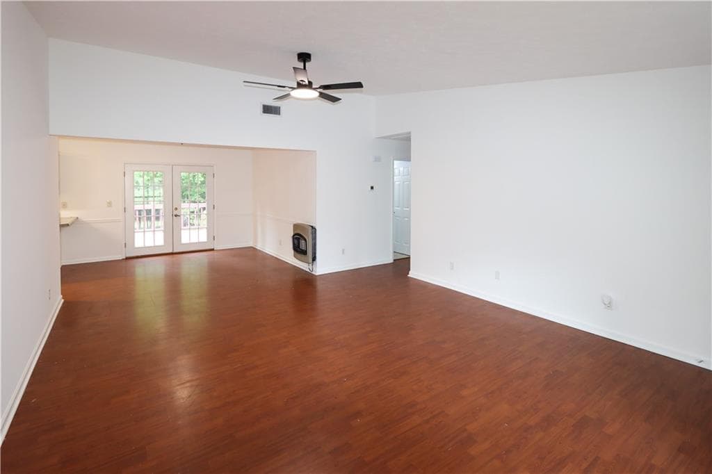 2 bedroom, 2 bathroom, 1,248 sq ft single family residence for sale at 28 Frances Drive, Rome, GA 30165 — photo 3