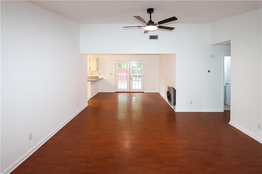 2 bedroom, 2 bathroom, 1,248 sq ft single family residence for sale at 28 Frances Drive, Rome, GA 30165 — photo 4