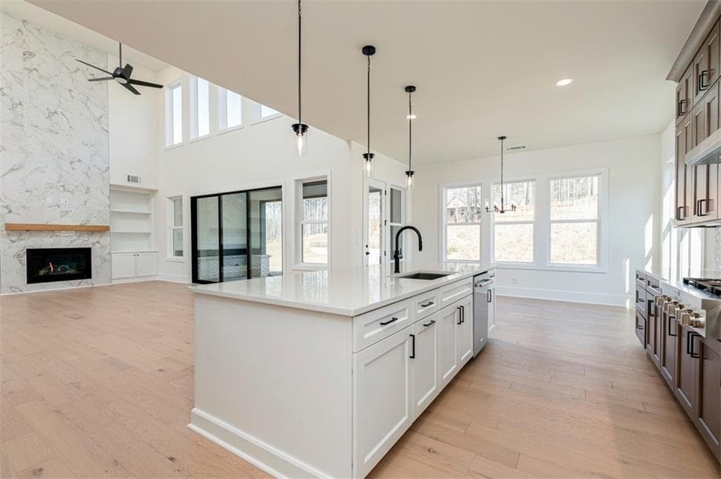 5 bedroom, 6 bathroom, 3,674 sq ft single family residence for sale at 3485 Austin Michael Lane, Cumming, GA 30028 — photo 4