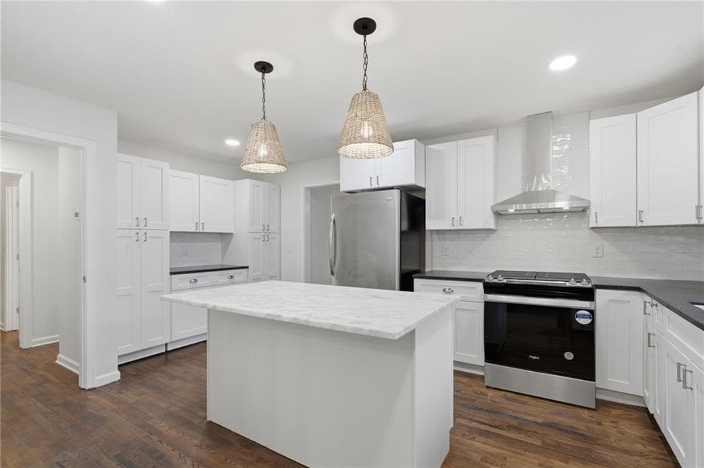 3 bedroom, 2 bathroom, 1,591 sq ft single family residence for sale at 272 Cascade Drive, Marietta, GA 30064 — photo 9